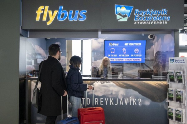 FlyBus transfers Keflavik Airport - Reykjavik